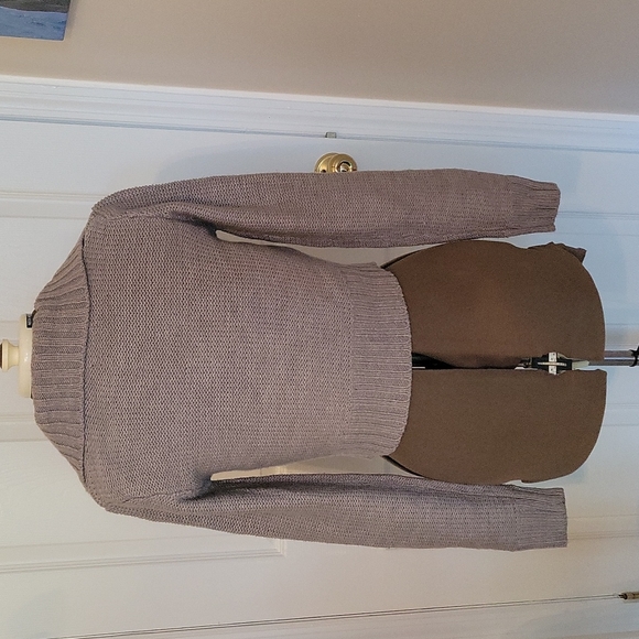 H&M Cropped Sweater - Picture 4 of 9